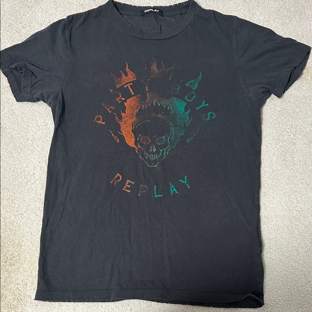 Replay Black Tee with Fiery Skull Design